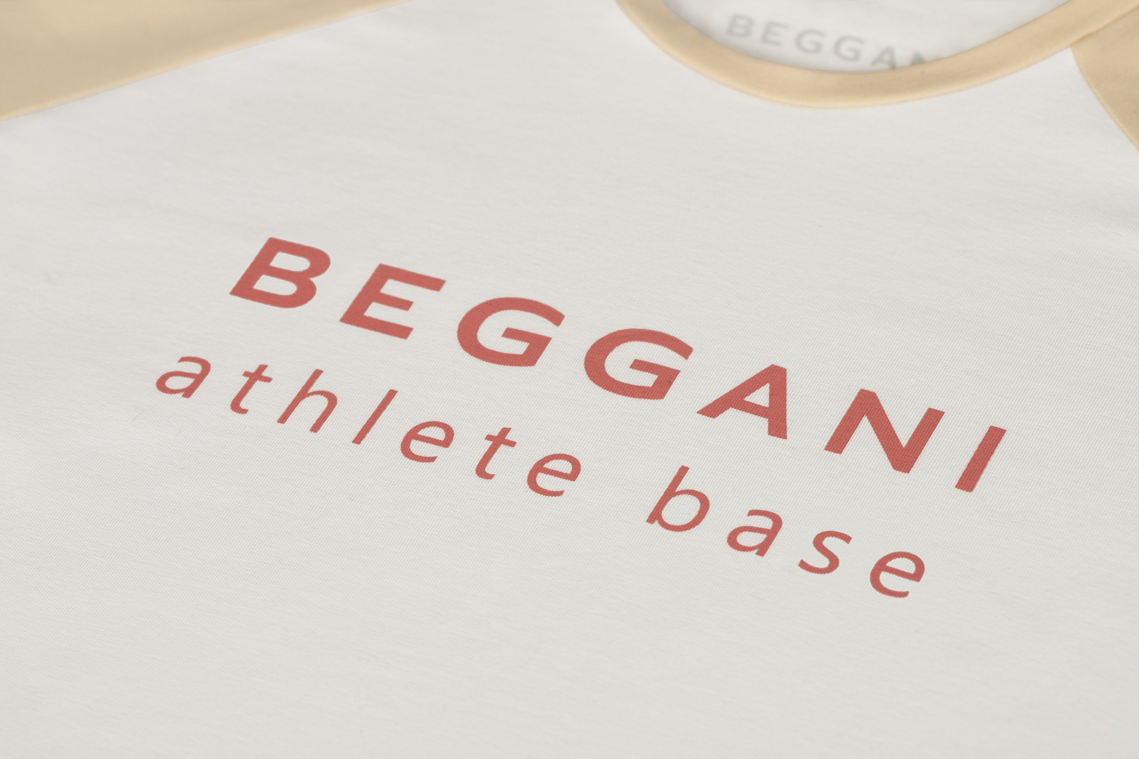 Жіноча футболка з довгими рукавами BEGGANI athlete base